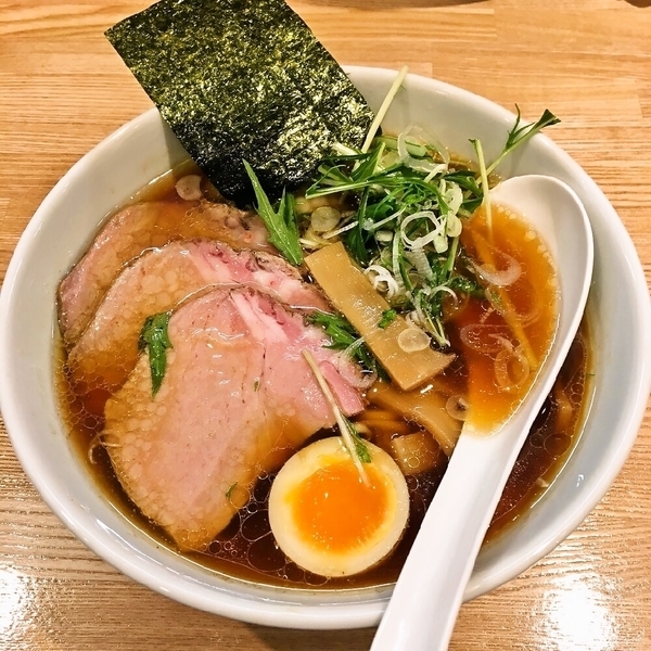 石榴醤油ラーメン