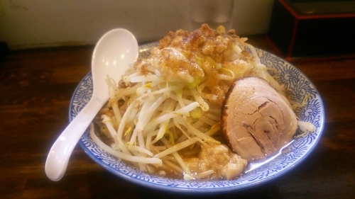 「ラーメン 特盛 ヤサイ ニンニク 魚粉 あぶら」@ラーメンJAPAN 川口本店の写真