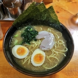 らーめん+味付け玉子1/2