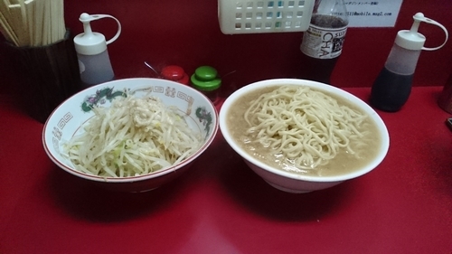 「麺増し・大(ヤサイアブラ)￥８３０」@ラーメン二郎 京急川崎店の写真