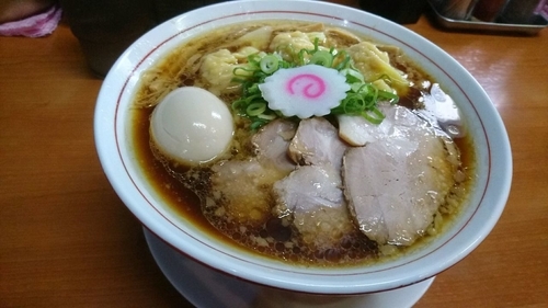 「特中華そば 無料大盛り」@横浜中華そば 維新商店の写真