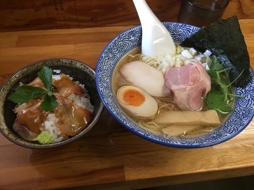 「煮干しラーメンと鯛めし」@中華そば よしかわの写真