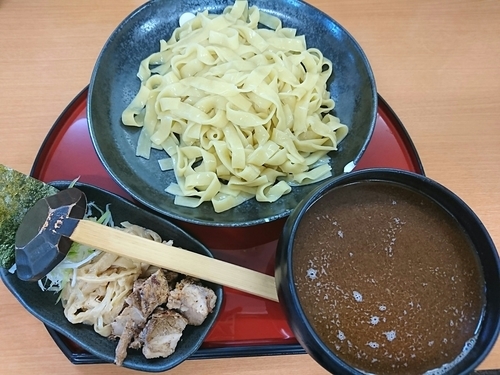 「つけ麺+味付煮玉子(クーポンでサービス)=¥799」@くりの木 上尾店の写真