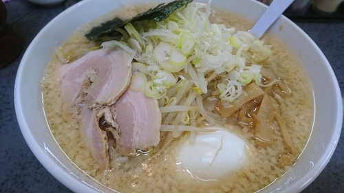 「ハッスルラーメン＋ランチ＋煮卵(クーポン) ￥ 740」@ハッスルラーメンホンマ 亀戸本店の写真