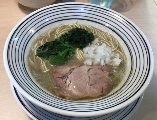 「煮干豚骨らぁめん(限定)850円」@煮干しらぁめん 猫トラ亭の写真
