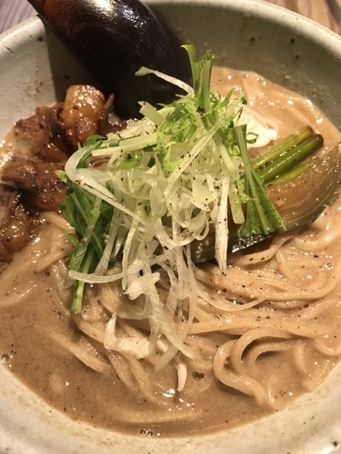 「もつそば 大盛」@和醸良麺 すがりの写真