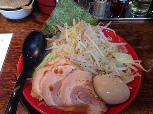 「にぼとんラーメン大盛＋煮たまご」@辻商店の写真