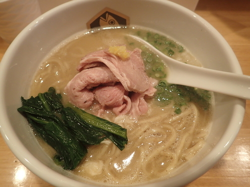 「濃厚真鯛らーめん 850円」@真鯛らーめん 麺魚の写真