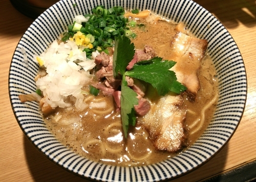 「ラム煮干中華そば　750円」@自家製麺 MENSHO TOKYOの写真