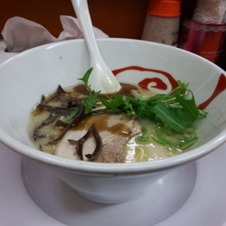 とんこつ　らあめん