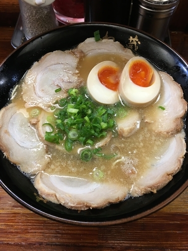 「チャー玉ラーメン」@博多とんこつラーメン わ蔵 歌舞伎町店の写真