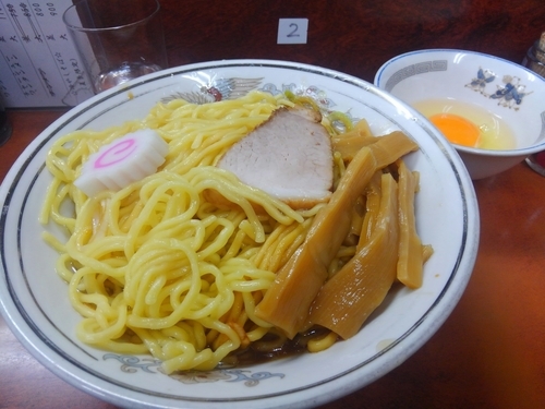 「油そば大(750円)+生玉子(50円)」@珍々亭の写真