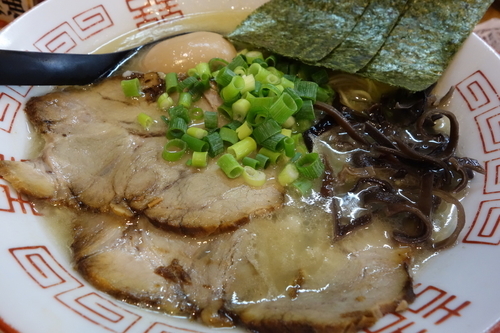 「特白丸880円カタメ、こってり」@九州豚骨 うまか楼 本店の写真