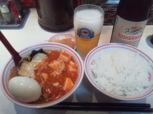 「瓶ビールセット+半ライス=1030円」@蒙古タンメン中本 品川店の写真