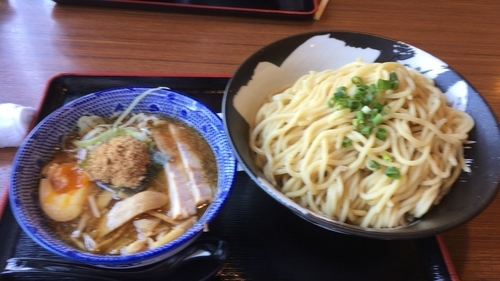 「つけ麺770円 大盛り＋10円」@麺屋しゃがら 大形店の写真