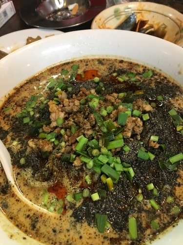 「黒胡麻担々麺」@味屋ラーメンの写真