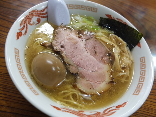 「塩らーめん+讃岐コーチンの煮玉子」@地鶏らーめん花道の写真