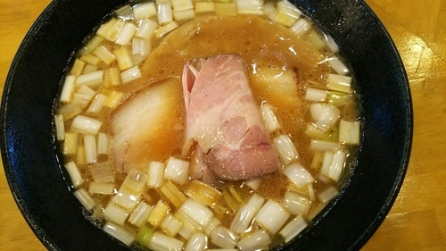 「濃厚中華そば」@自家製中華そば 麺の虜の写真