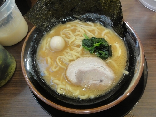 「ラーメン（並）」@家系ラーメン 頂㐂家の写真