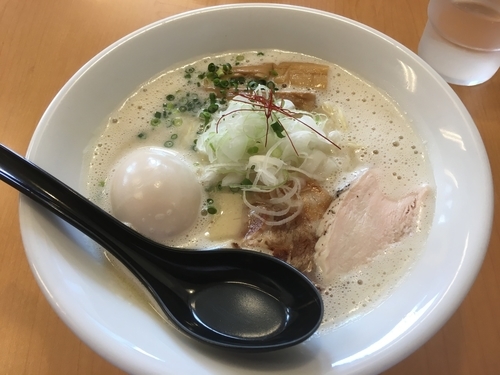 「特濃鶏白湯らーめん＋味玉」@麺屋 雷 鶏’sの写真