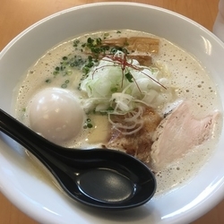 特濃鶏白湯らーめん＋味玉