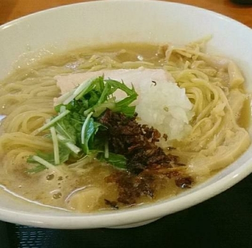 「濃厚鶏そば（醤油）大盛り740円」@鶏そば 七星の写真