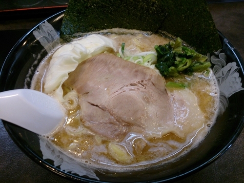 「濃厚豚骨醤油 そのまま」@ハルピンラーメン 松本並柳店の写真