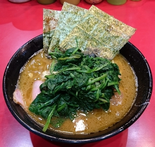 「ラーメン中盛＋法蓮草＋味玉」@家系総本山 ラーメン吉村家の写真