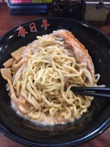 「鶏豚油そば 並 670円」@油そば専門店 春日亭 池袋本店の写真