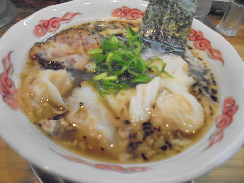 「【限定】エビとホタテの揚げネギしおワンタン麺　１３５０円」@流星軒の写真