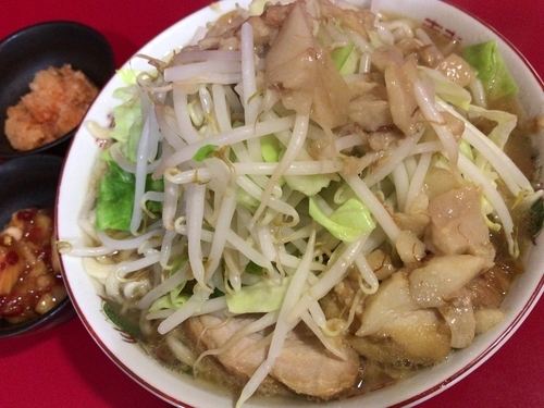 「小＋タマチ＋紅葉卸し」@ラーメン二郎 札幌店の写真