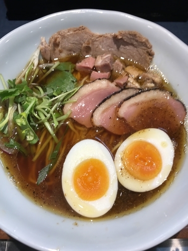 「にほんいち醤油そば」@麺巧 潮の写真