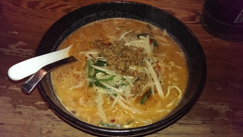 「辛味噌ラーメン、大盛」@横濱家 鶴川店の写真
