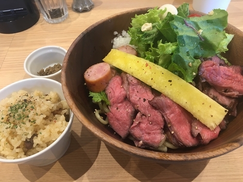 「classic beef palette1000円」@Handicraft Worksの写真