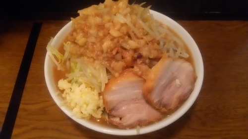 「ラーメン（麺400g・ヤサイニンニクアブラカラメ）」@眞久中の写真