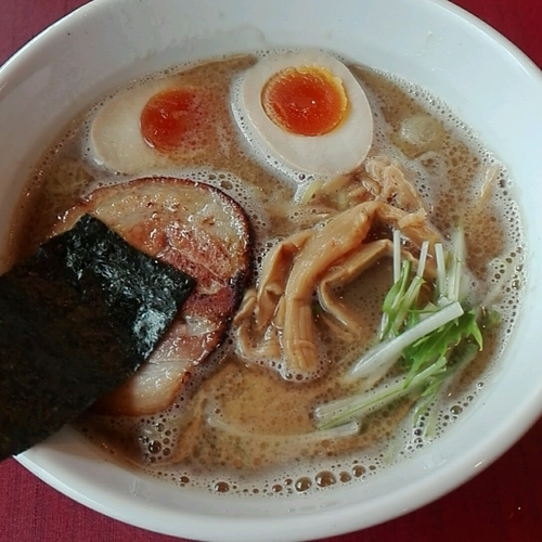 「味玉らーめん」@麺や しし丸。の写真