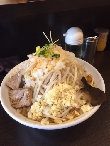 「小炎馬らーめん　800円　ヤサイ・玉ネギ・脂・ニンニク」@ら〜めん ぽっぽっ屋 本店の写真