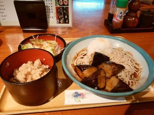 「日替わりランチ（冷揚げなす蕎麦）」@満留賀 池袋店の写真