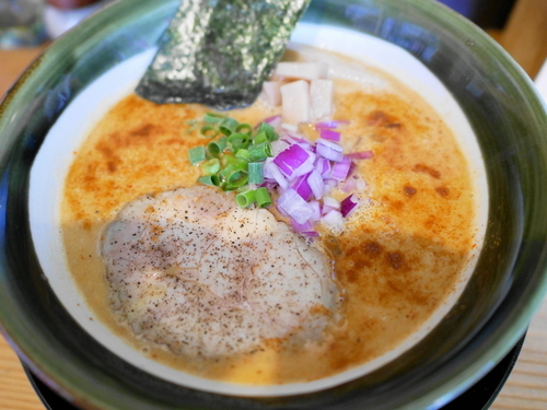 「激辛とりまみれらーめん」@らーめん タンポポの写真