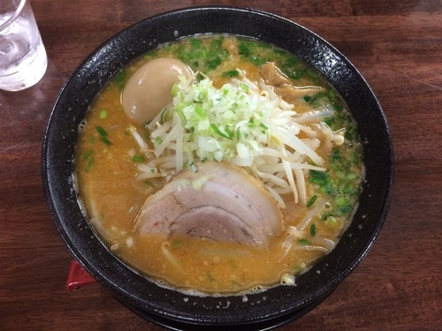 「味玉味噌ラーメン」@めし処 わが家の写真