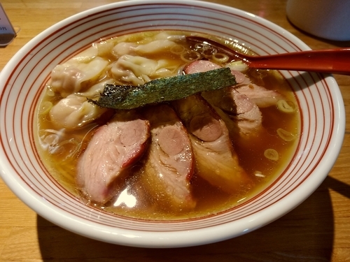 「わんたん焼豚そば(並盛・150g)1,150円」@支那そば なかじまの写真