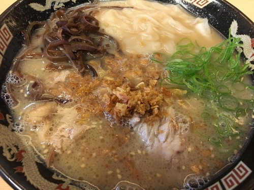「黒豚自家製とろとろワンタンメン」@鹿児島ラーメン 豚とろ 天文館本店の写真