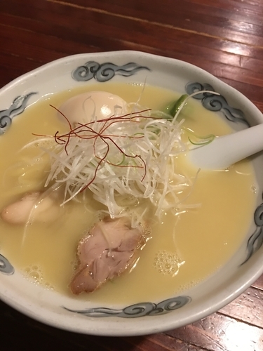 「鶏白湯らーめん」@麺・酒処 ぶらりの写真