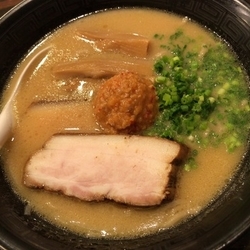 豚白湯味噌ラァメン