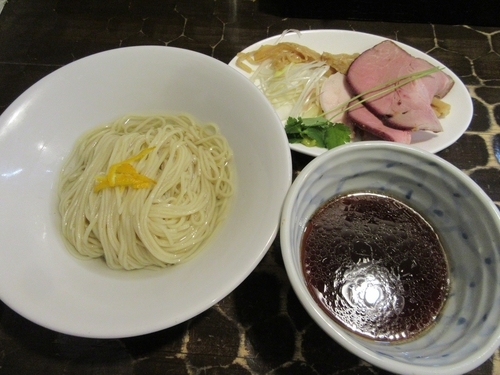 「限定　生醤油つけそば（８００円）」@特級鶏蕎麦 龍介の写真