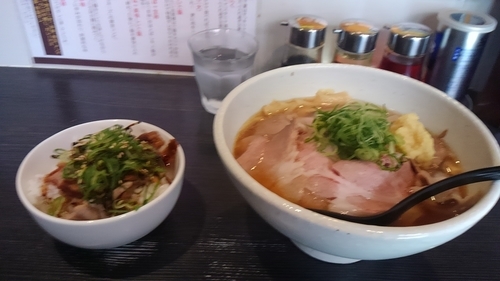 「肉まきそば(しょうゆ)肉まし￥780＋100」@肉そば総本店 麺屋宗の写真