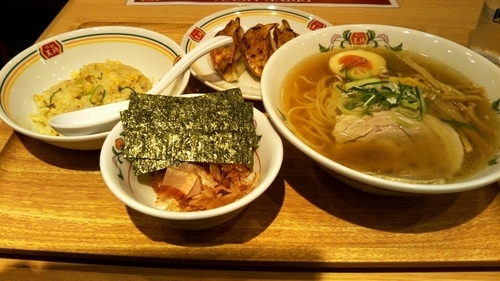 「（選べるラーメンセット）D.日本ラーメン　970円＋税」@餃子の王将 糀谷店の写真