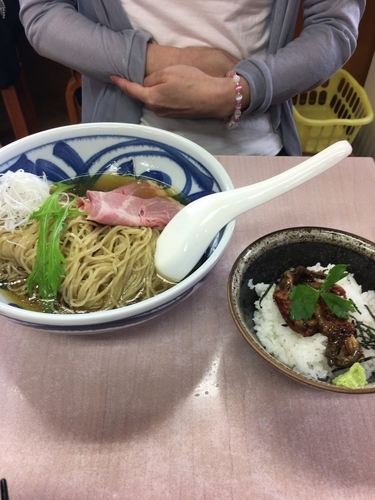 「限定 冷製 緑茶と煮干の中華そば うなぎのひつまぶし付き」@中華そば よしかわの写真