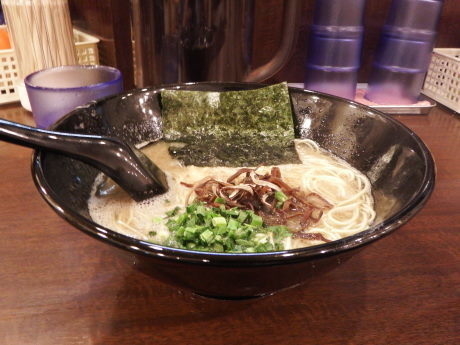 「博多ラーメン」@元祖 超豚骨家の写真