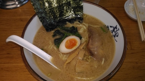 「ラーメン（640円、税抜き）」@究極ラーメン 横濱家 平台本店の写真